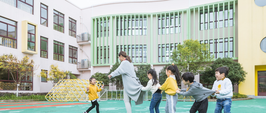 幼儿园户外运动利器：桂花网蓝牙网关与智能手环的完美结合